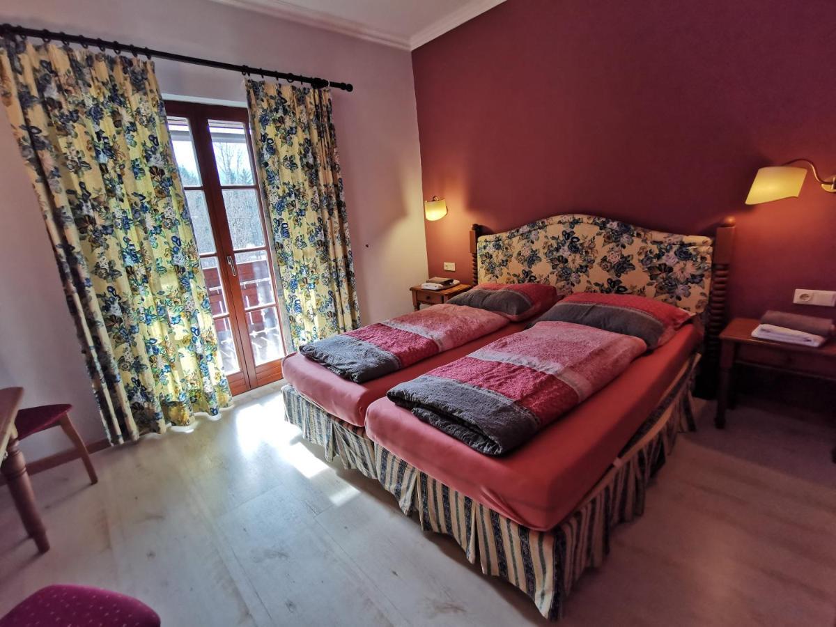 Landhotel Kastanienhof Gundersheim Eksteriør billede