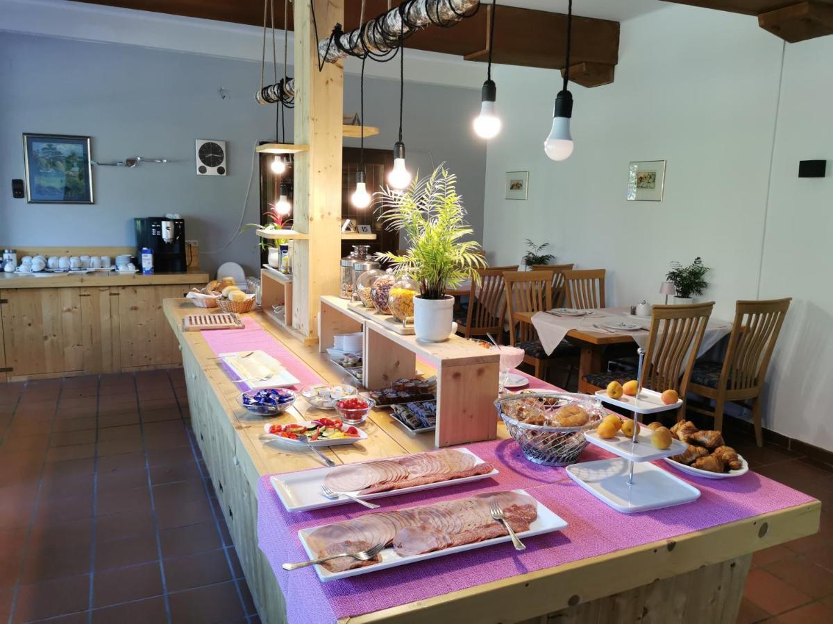 Landhotel Kastanienhof Gundersheim Eksteriør billede